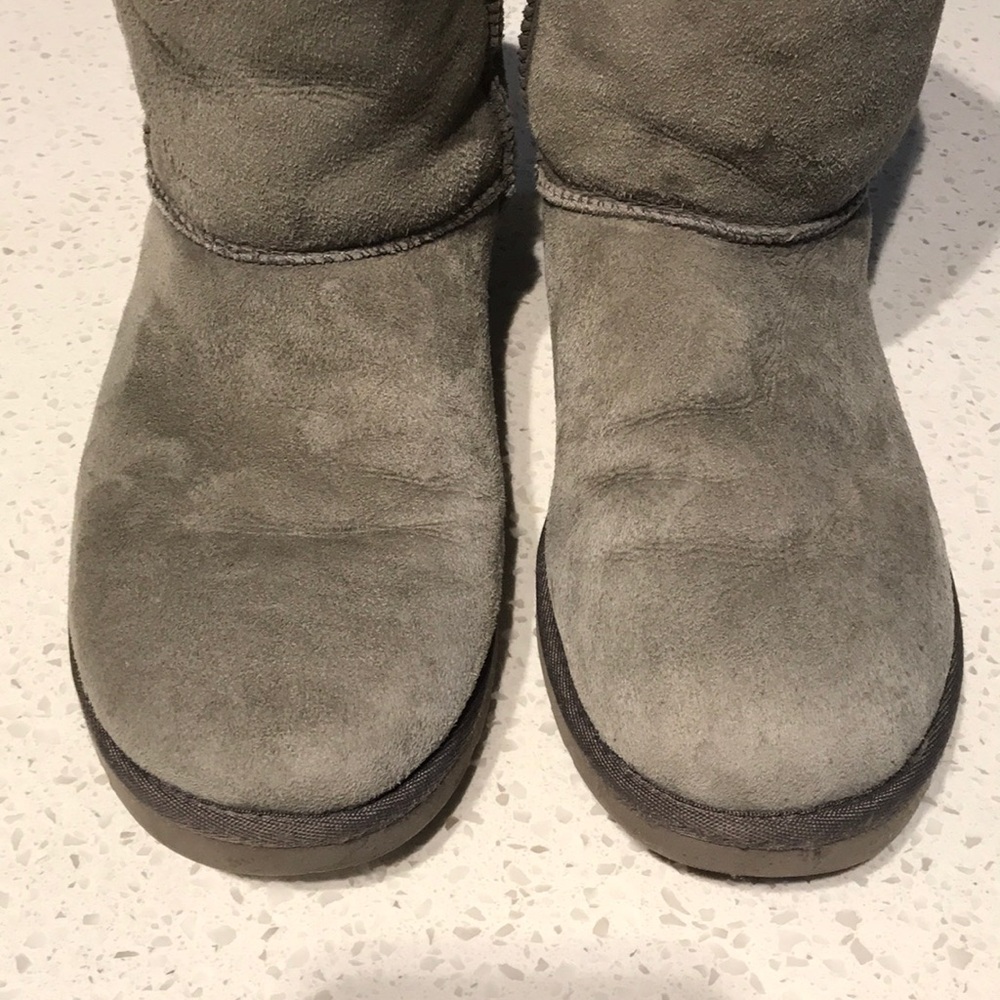 Gray Ankle Uggs - image 8